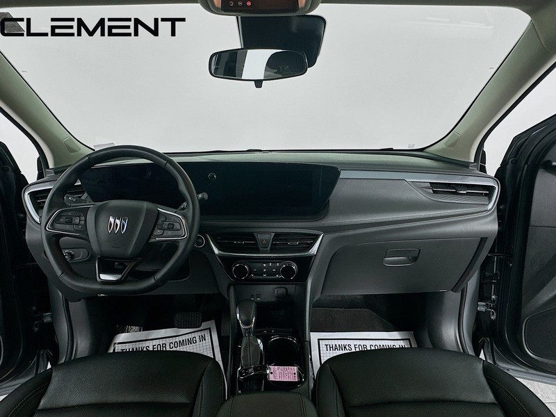 Buick Encore GX Vehicle Full-screen Gallery Image 12