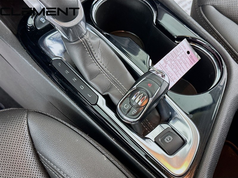 Buick Encore GX Vehicle Full-screen Gallery Image 24