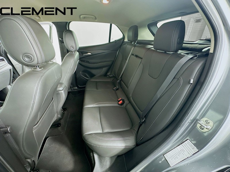 Buick Encore GX Vehicle Full-screen Gallery Image 32