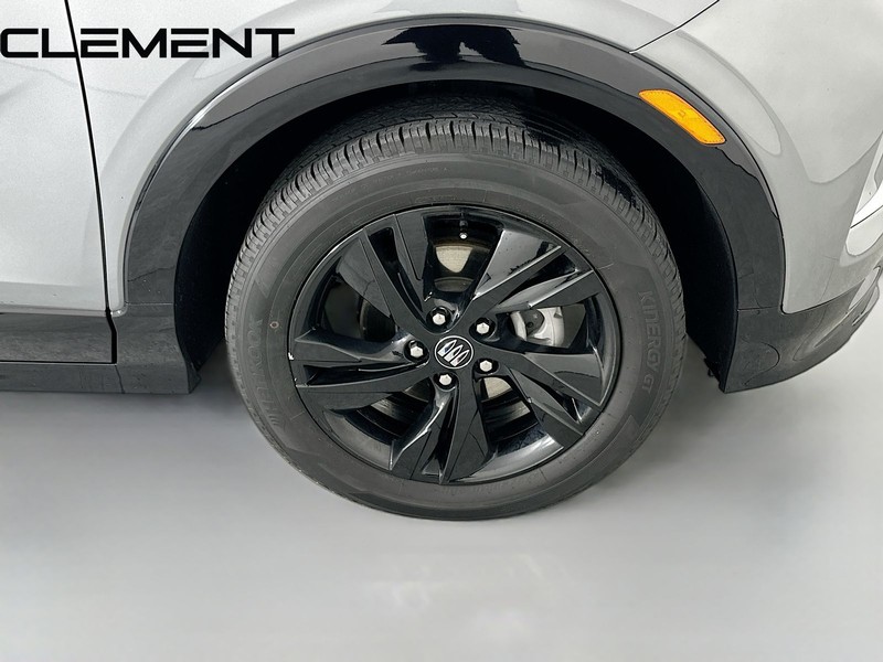 Buick Encore GX Vehicle Full-screen Gallery Image 36