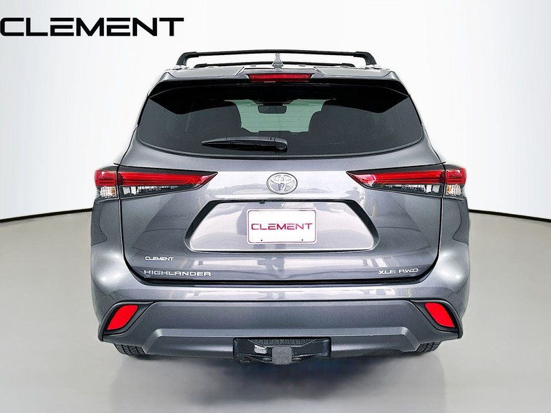 Toyota Highlander Vehicle Full-screen Gallery Image 8