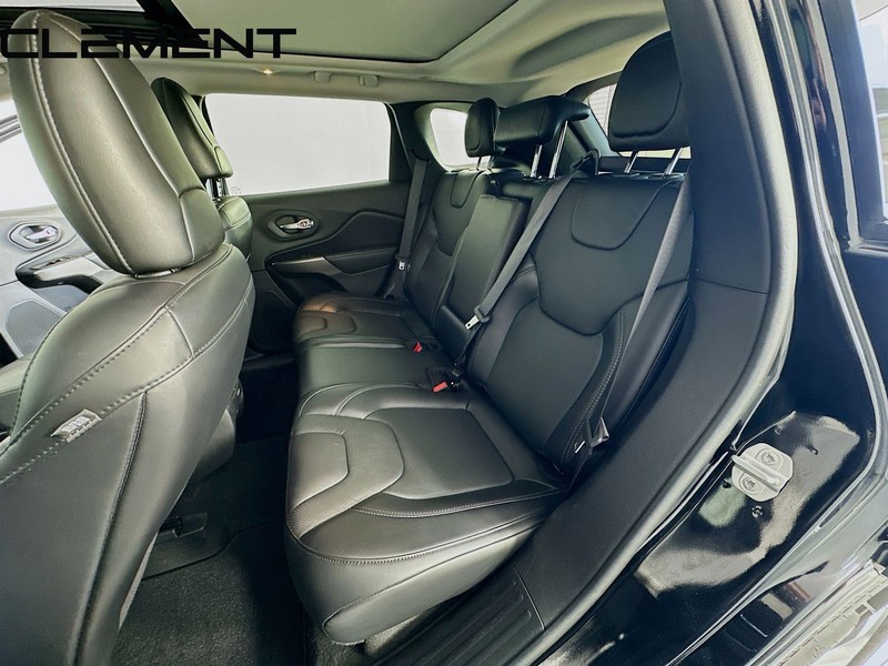 Jeep Cherokee Vehicle Full-screen Gallery Image 33