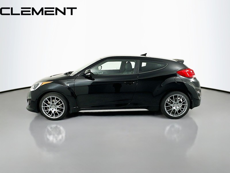 Hyundai Veloster Vehicle Full-screen Gallery Image 06