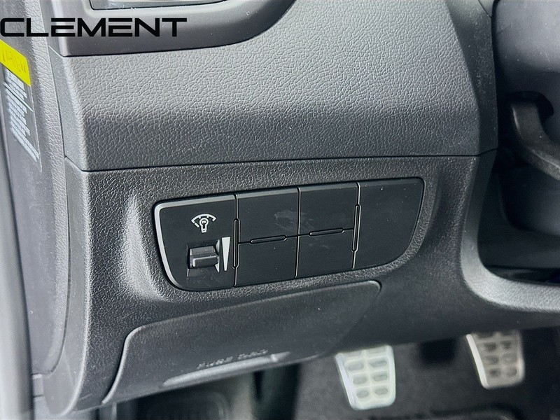 Hyundai Veloster Vehicle Full-screen Gallery Image 13