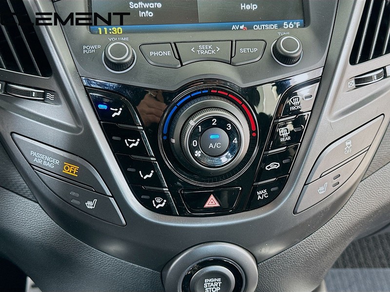 Hyundai Veloster Vehicle Full-screen Gallery Image 22