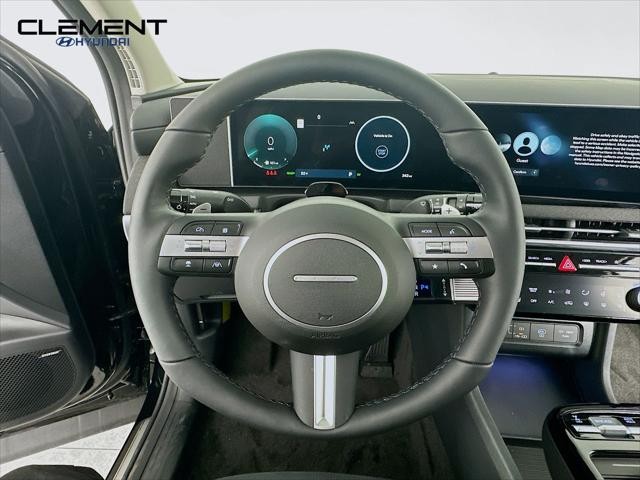 Hyundai Tucson Hybrid Vehicle Full-screen Gallery Image 13