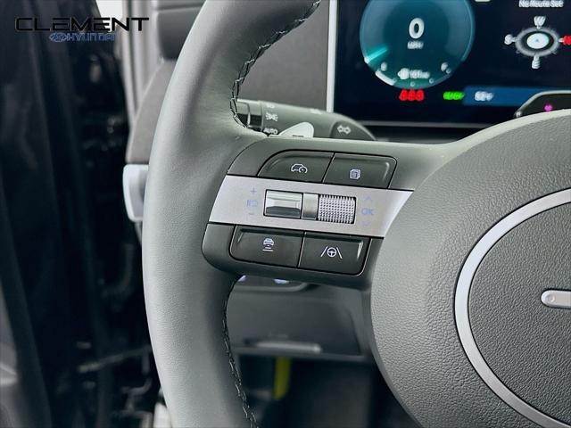 Hyundai Tucson Hybrid Vehicle Full-screen Gallery Image 14