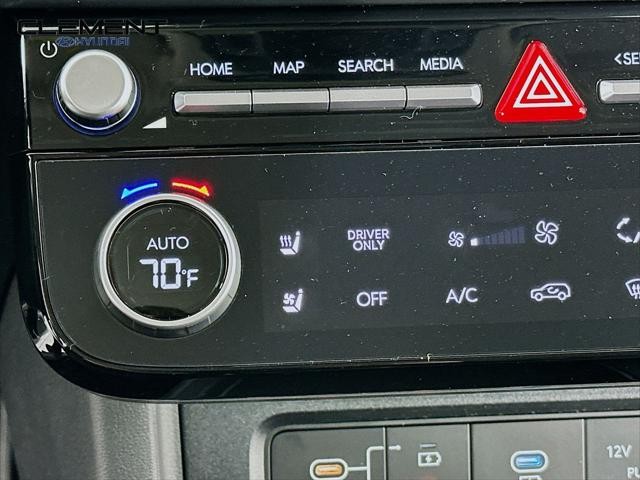Hyundai Tucson Hybrid Vehicle Full-screen Gallery Image 20