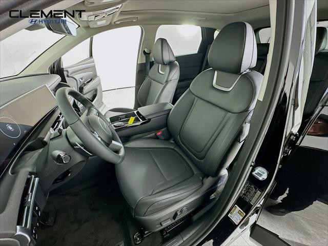 Hyundai Tucson Hybrid Vehicle Full-screen Gallery Image 27