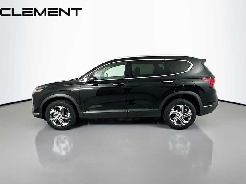 Hyundai Santa Fe Vehicle Full-screen Gallery Image 6