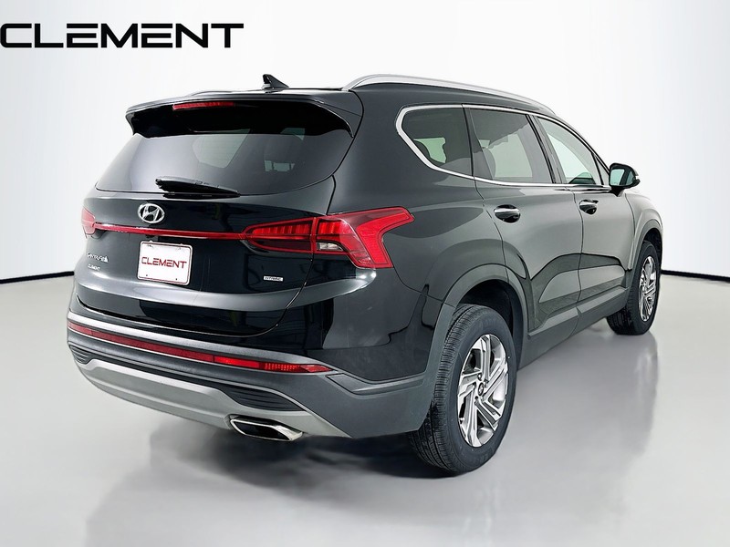 Hyundai Santa Fe Vehicle Full-screen Gallery Image 7