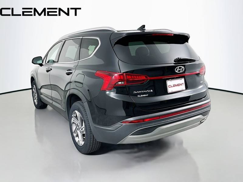 Hyundai Santa Fe Vehicle Full-screen Gallery Image 10