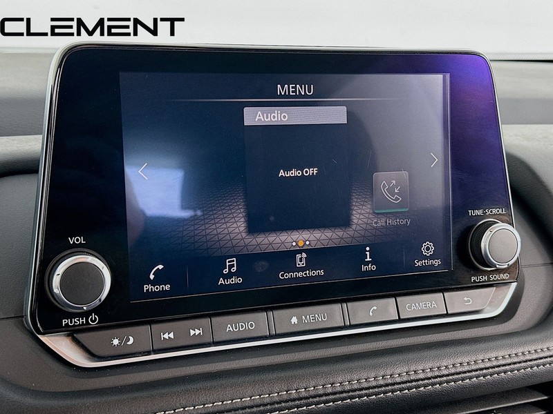 Nissan Rogue Vehicle Full-screen Gallery Image 19