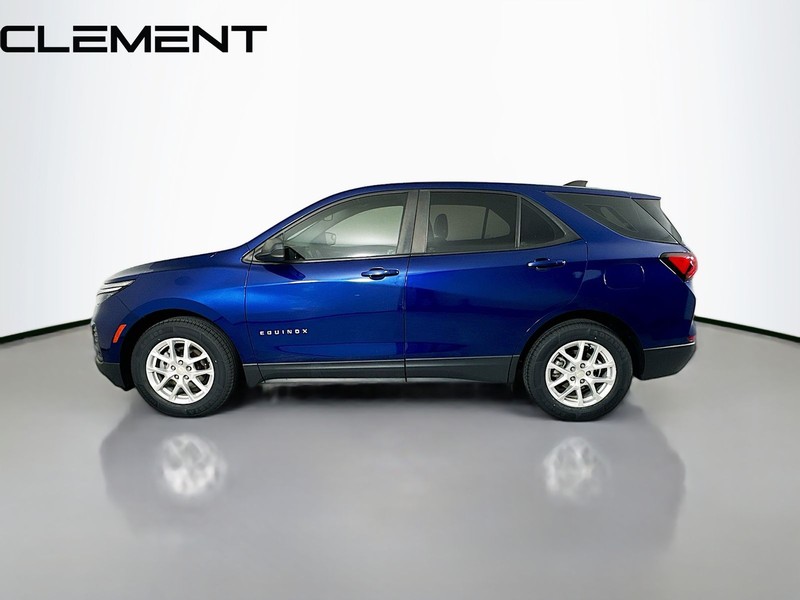 Chevrolet Equinox Vehicle Full-screen Gallery Image 6