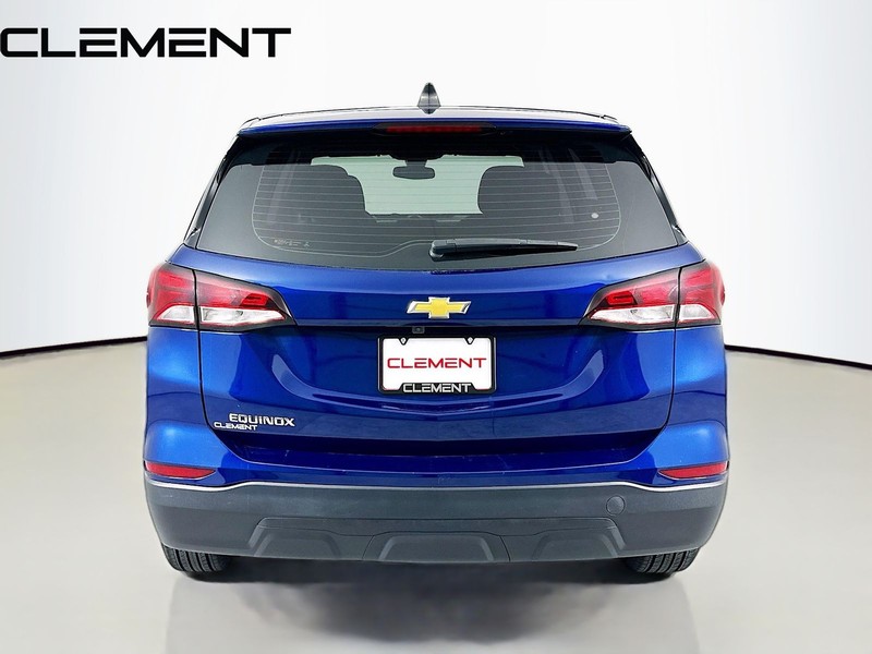 Chevrolet Equinox Vehicle Full-screen Gallery Image 8