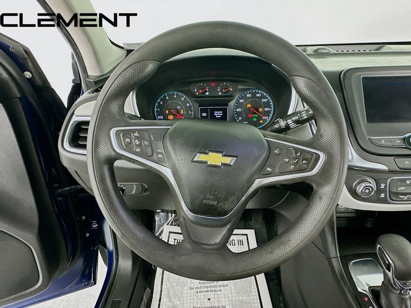 Chevrolet Equinox Vehicle Full-screen Gallery Image 14
