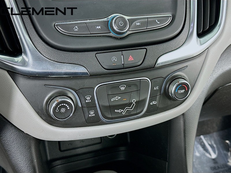 Chevrolet Equinox Vehicle Full-screen Gallery Image 22