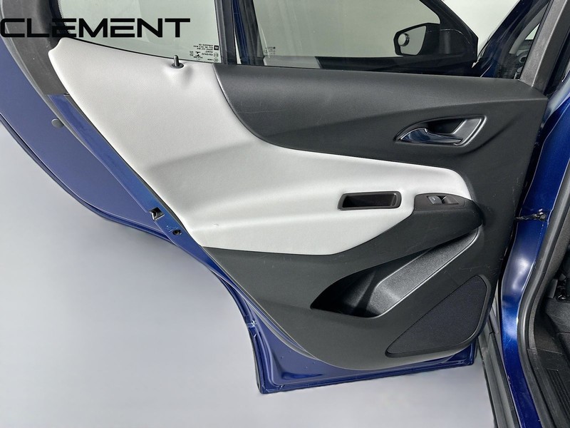 Chevrolet Equinox Vehicle Full-screen Gallery Image 29