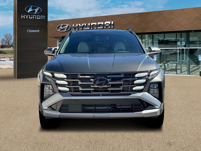 Hyundai Tucson Hybrid Vehicle Full-screen Gallery Image 12