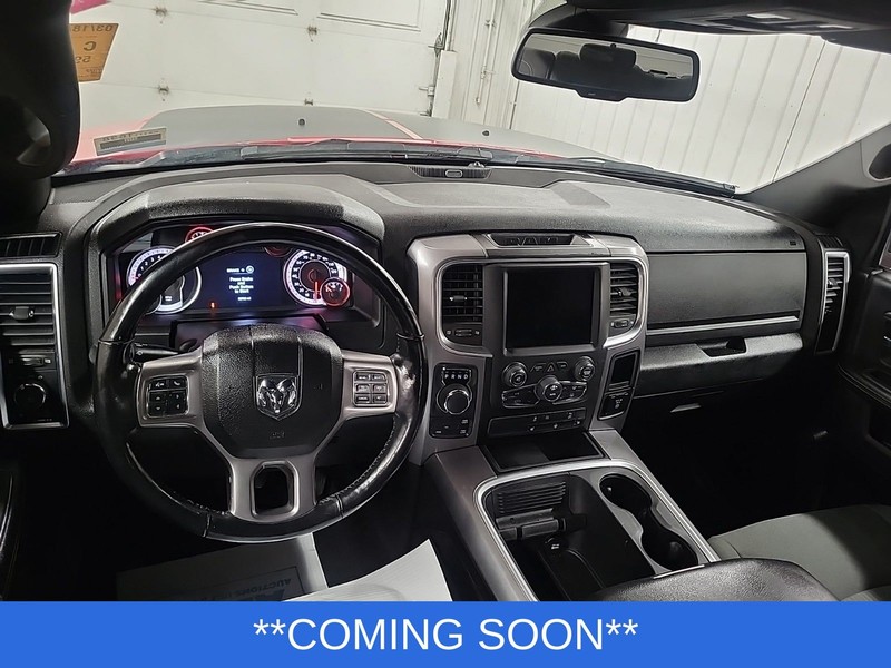 Ram 1500 Classic Vehicle Full-screen Gallery Image 3