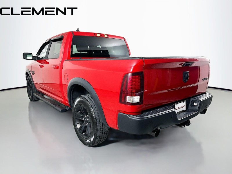 Ram 1500 Classic Vehicle Full-screen Gallery Image 10