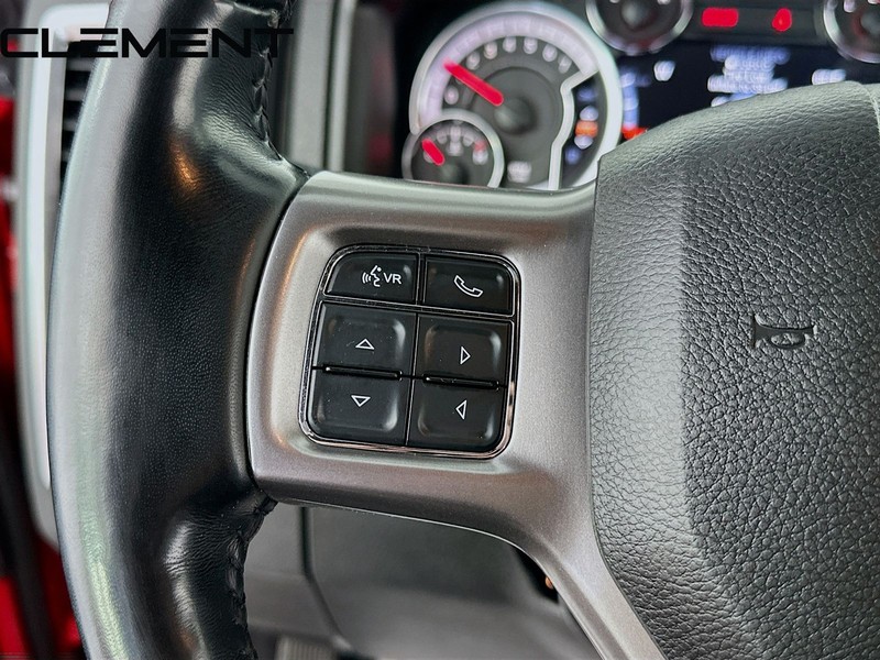 Ram 1500 Classic Vehicle Full-screen Gallery Image 15