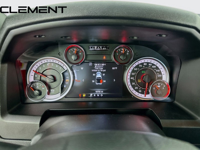 Ram 1500 Classic Vehicle Full-screen Gallery Image 18