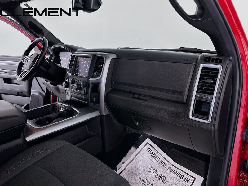 Ram 1500 Classic Vehicle Full-screen Gallery Image 34