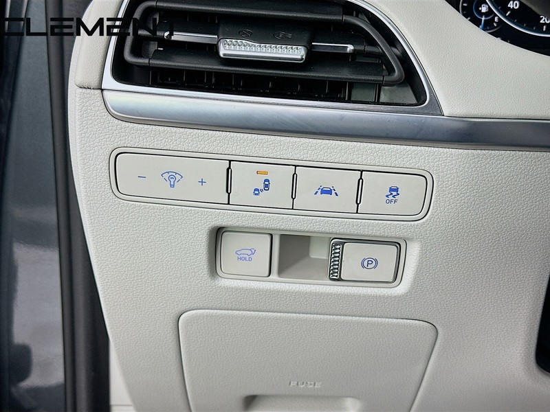 Hyundai Palisade Vehicle Full-screen Gallery Image 13