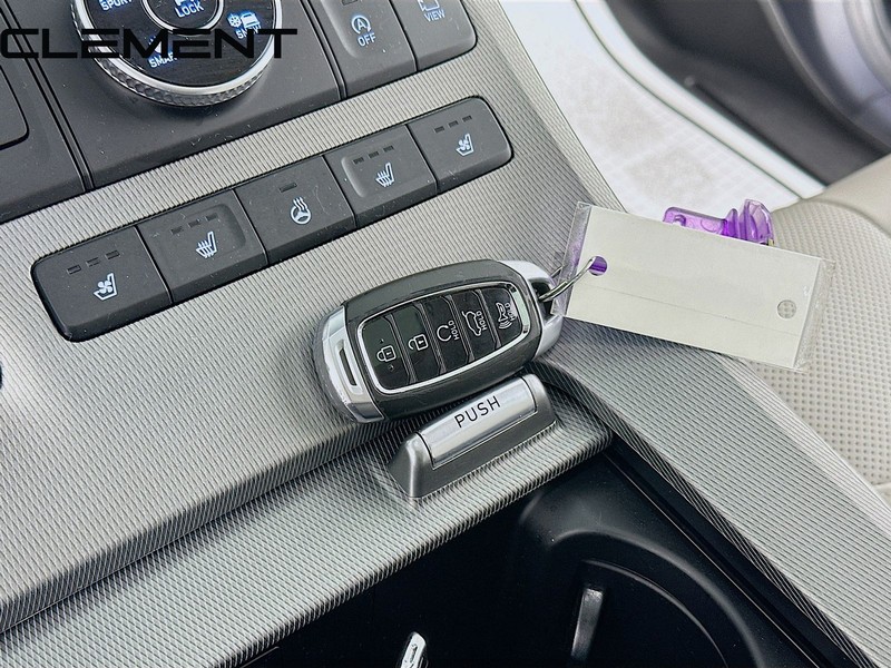 Hyundai Palisade Vehicle Full-screen Gallery Image 24