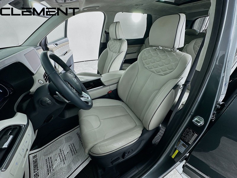 Hyundai Palisade Vehicle Full-screen Gallery Image 32