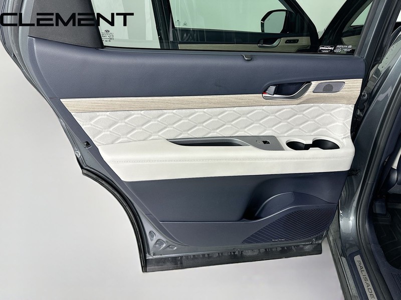 Hyundai Palisade Vehicle Full-screen Gallery Image 33