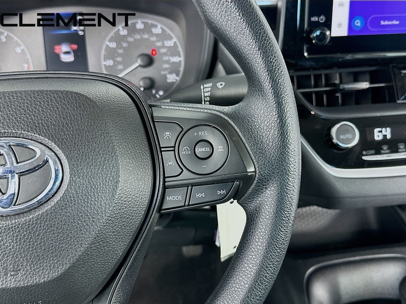 Toyota Corolla Vehicle Full-screen Gallery Image 17