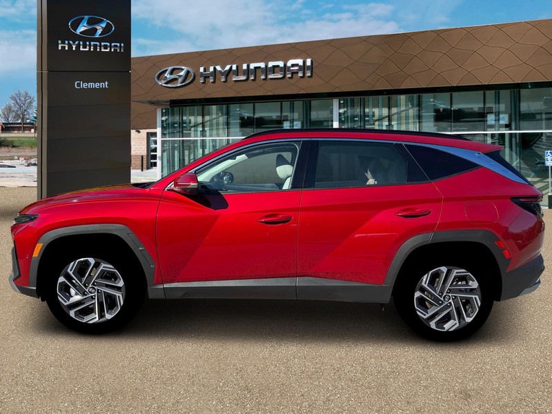 Hyundai Tucson Hybrid Vehicle Full-screen Gallery Image 3