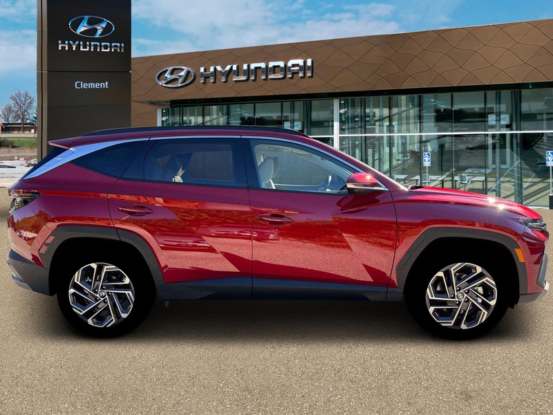 Hyundai Tucson Hybrid Vehicle Full-screen Gallery Image 9