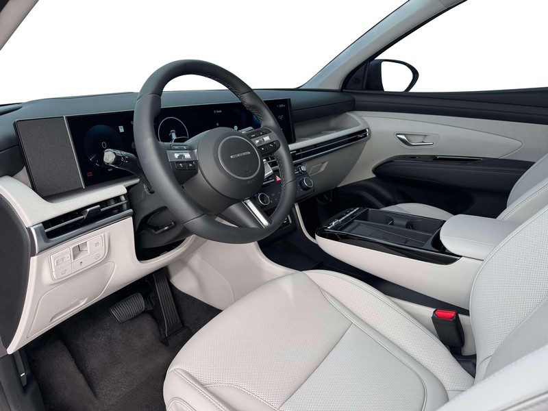 Hyundai Tucson Hybrid Vehicle Full-screen Gallery Image 14