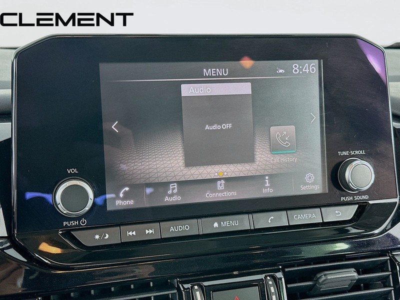 Nissan Pathfinder Vehicle Full-screen Gallery Image 19