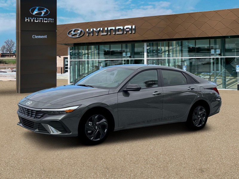 Hyundai Elantra Vehicle Full-screen Gallery Image 2