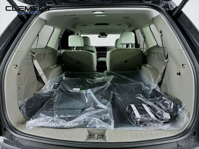 Hyundai Palisade Hybrid Vehicle Full-screen Gallery Image 9