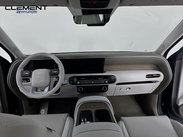 Hyundai Palisade Hybrid Vehicle Full-screen Gallery Image 11