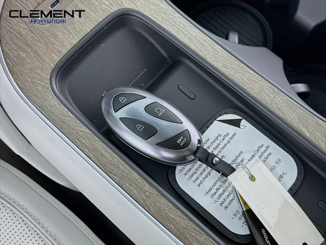 Hyundai Palisade Hybrid Vehicle Full-screen Gallery Image 21