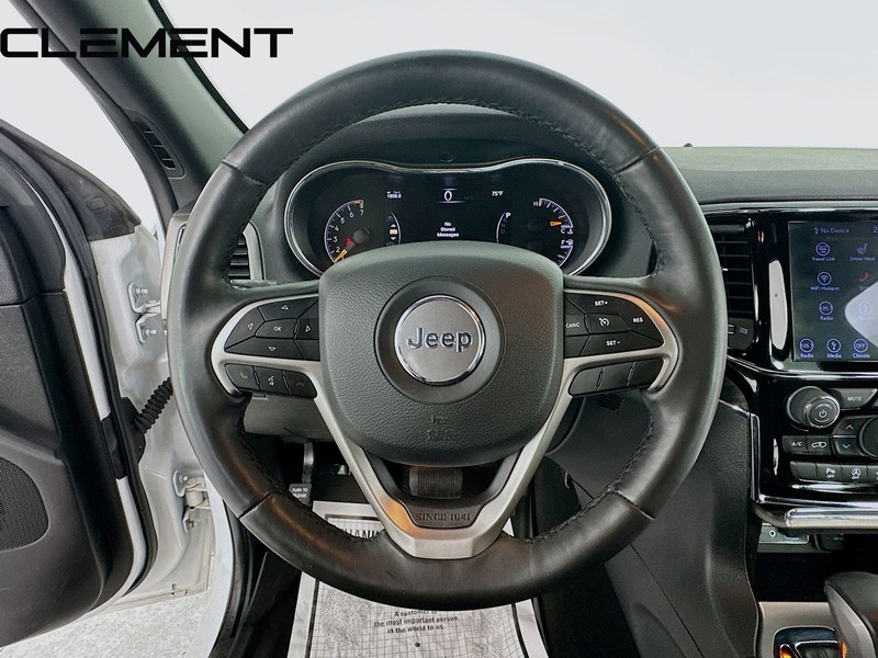 Jeep Grand Cherokee Vehicle Full-screen Gallery Image 14