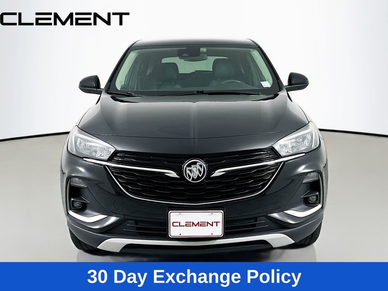 Buick Encore GX Vehicle Full-screen Gallery Image 3