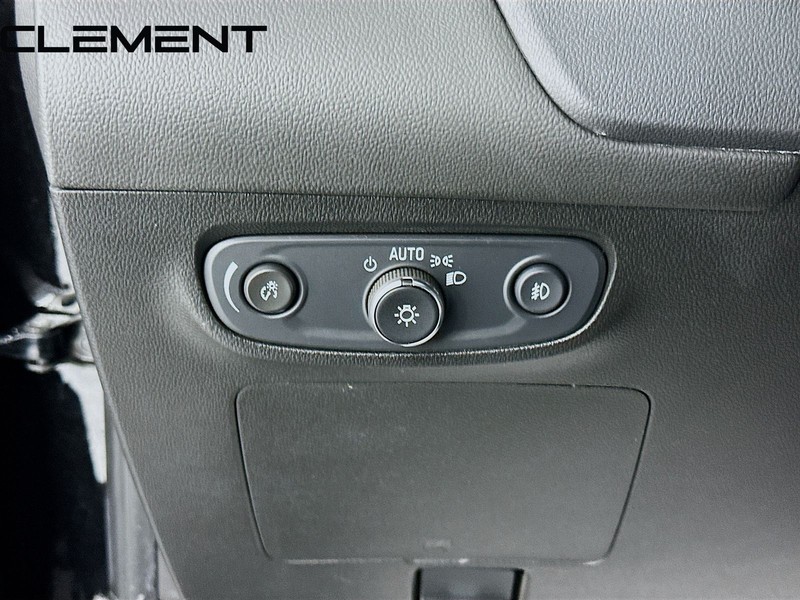 Buick Encore GX Vehicle Full-screen Gallery Image 13