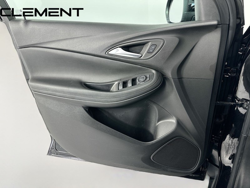 Buick Encore GX Vehicle Full-screen Gallery Image 27