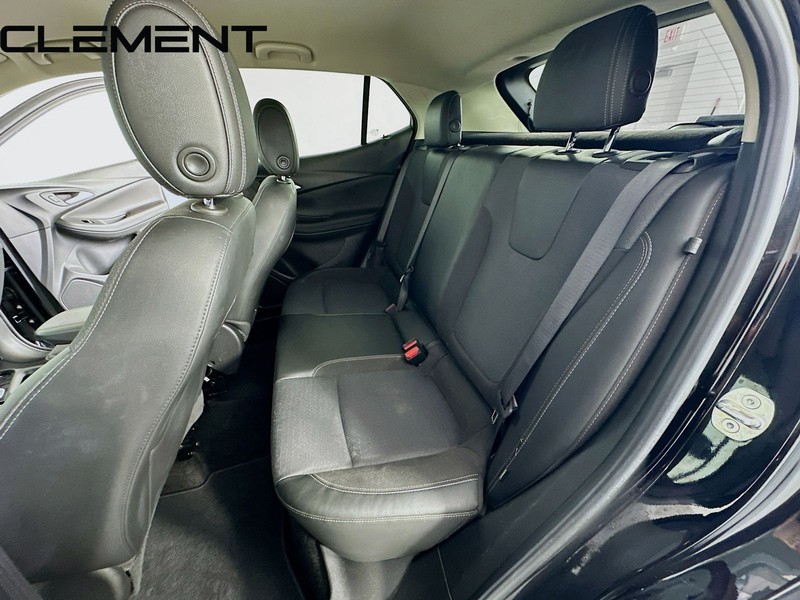 Buick Encore GX Vehicle Full-screen Gallery Image 32