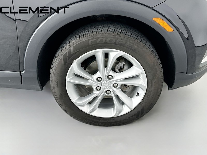 Buick Encore GX Vehicle Full-screen Gallery Image 36