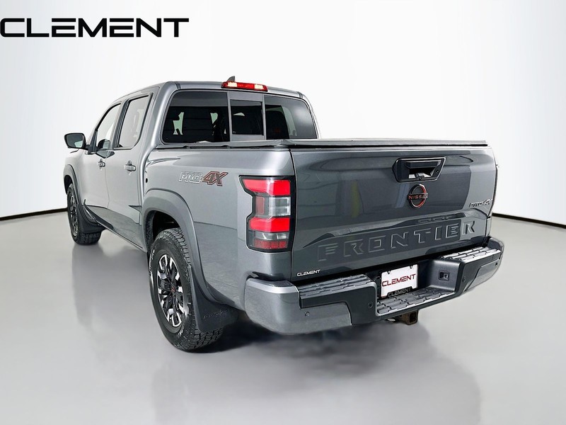 Nissan Frontier Vehicle Image 10