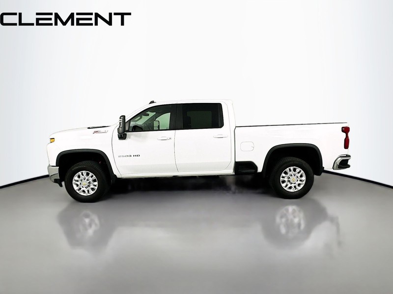Chevrolet Silverado 2500HD Vehicle Full-screen Gallery Image 6