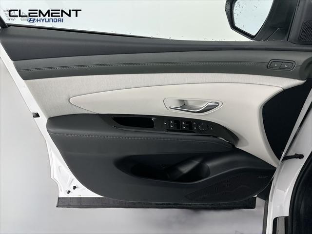 Hyundai Tucson Vehicle Full-screen Gallery Image 25